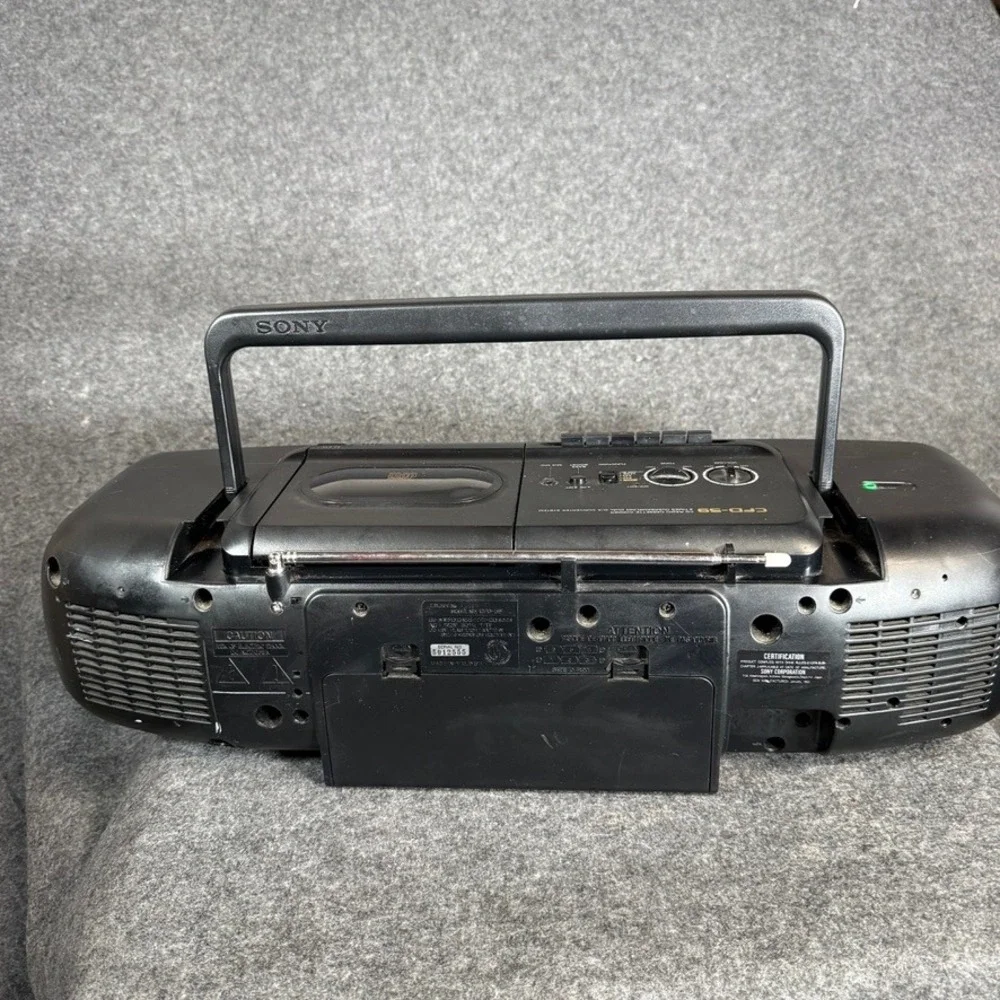 Sony CFD-S9 CD Radio Cassette‎ Boombox – Untested – For Parts or Repair